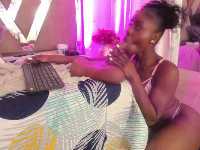 anisha-zambrano webcam