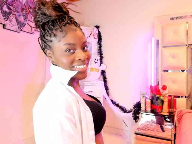 anisha-zambrano webcam