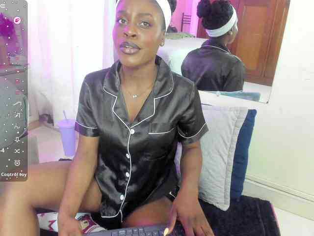 anisha-zambrano webcam