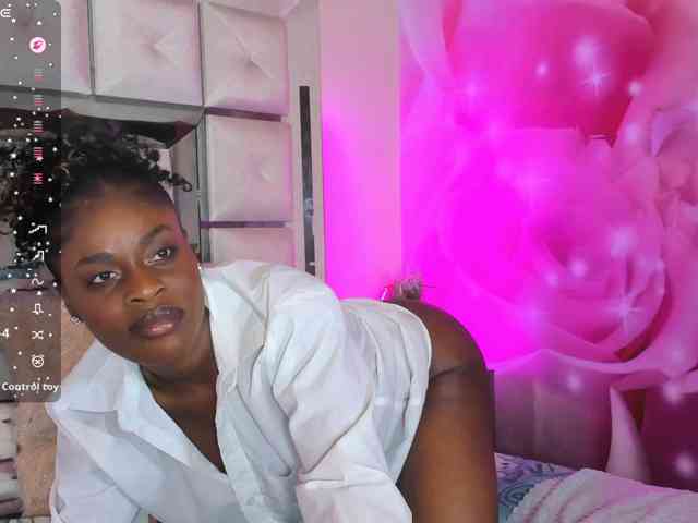 anisha-zambrano webcam