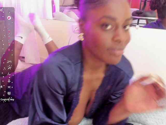anisha-zambrano webcam