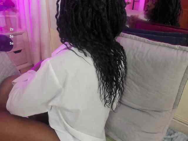 anisha-zambrano webcam
