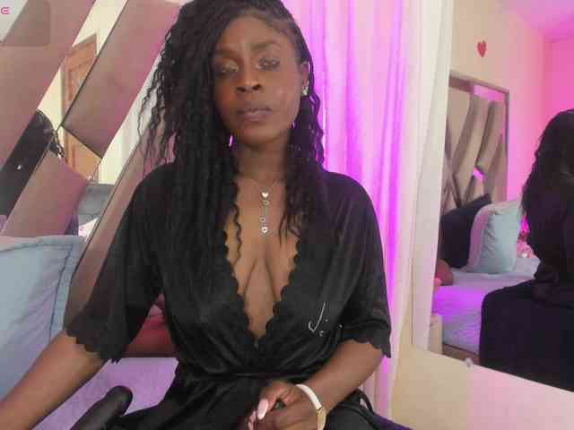 anisha-zambrano webcam