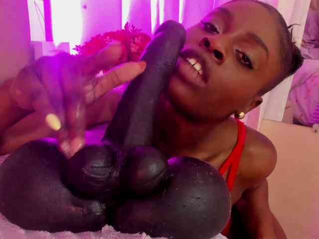 anisha-zambrano webcam