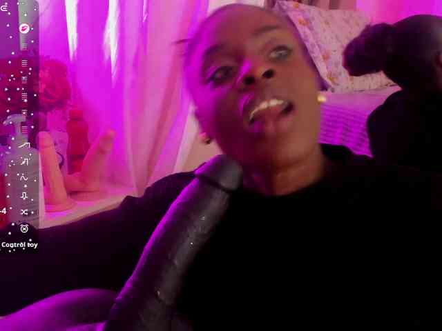 anisha-zambrano webcam