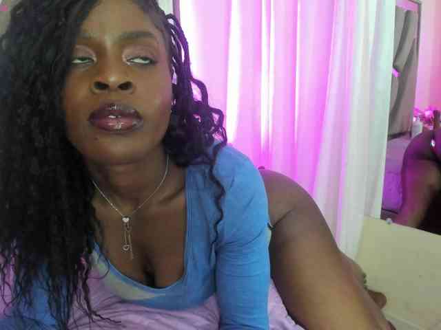 anisha-zambrano webcam