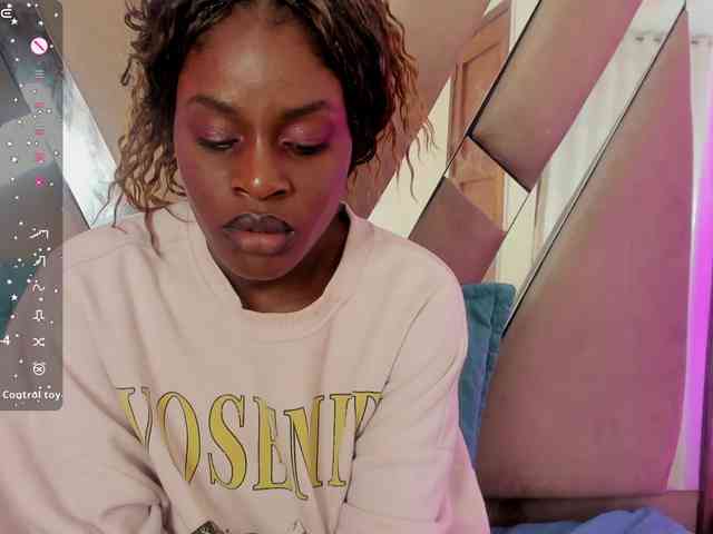 anisha-zambrano webcam