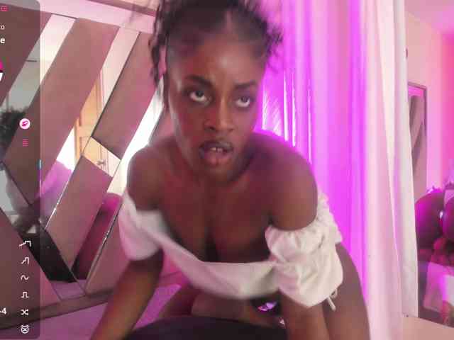 anisha-zambrano webcam