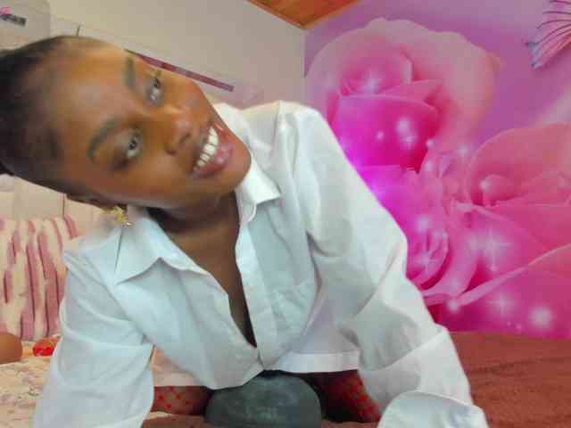 anisha-zambrano webcam