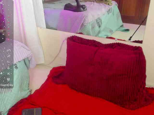 anisha-zambrano webcam