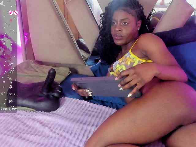 anisha-zambrano webcam
