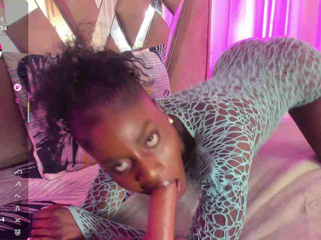 anisha-zambrano webcam