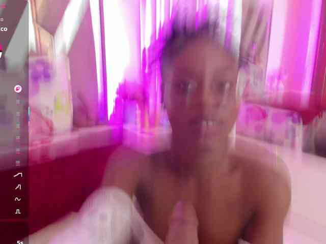 anisha-zambrano webcam