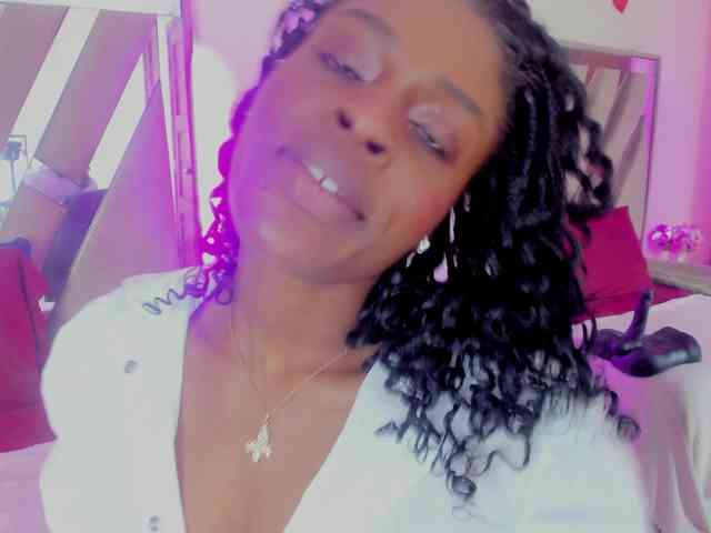 anisha-zambrano webcam