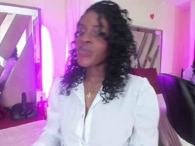 anisha-zambrano webcam