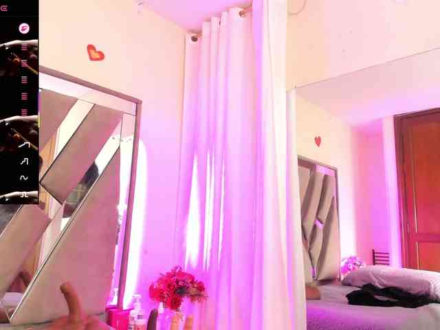 anisha-zambrano webcam