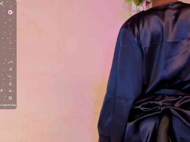 anisha-zambrano webcam