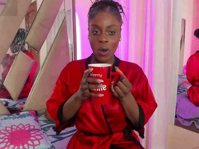 anisha-zambrano webcam