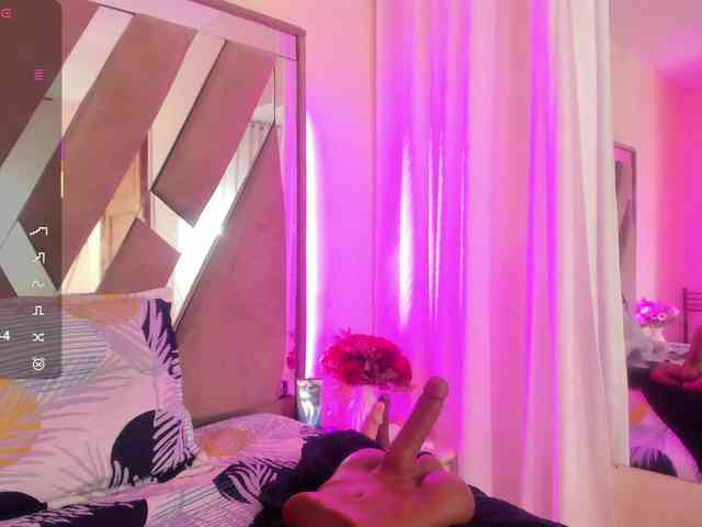 anisha-zambrano webcam