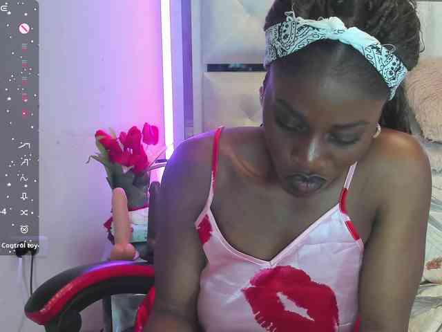 anisha-zambrano webcam