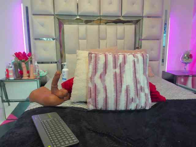 anisha-zambrano Live Webcam on BongaCams