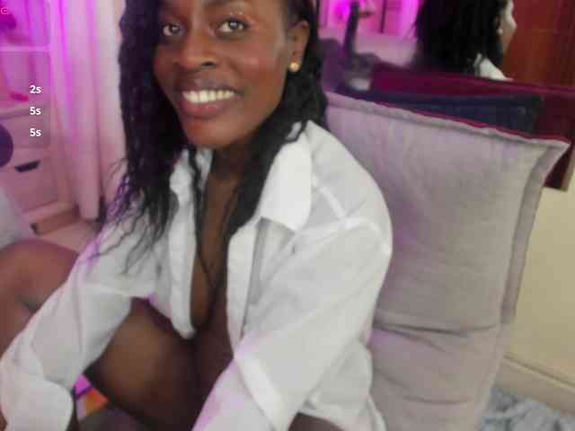 anisha-zambrano webcam