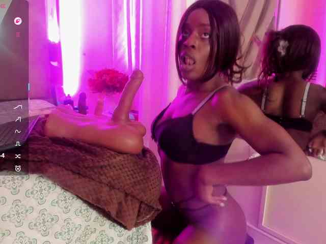 anisha-zambrano webcam