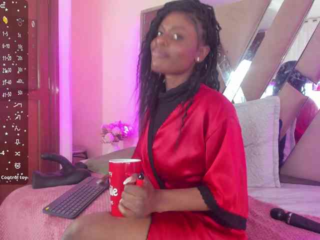 anisha-zambrano webcam