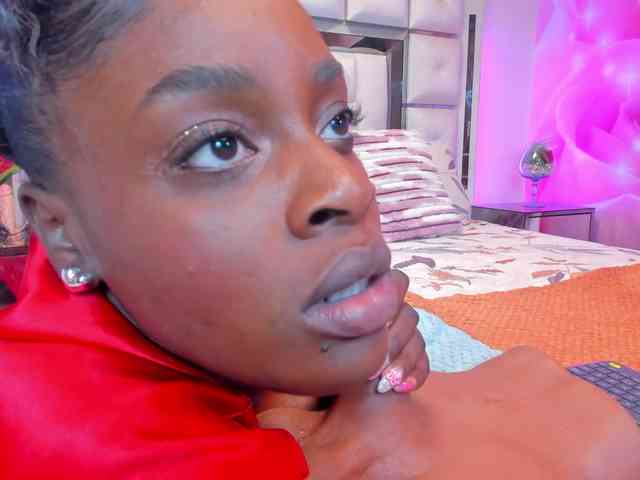 anisha-zambrano webcam