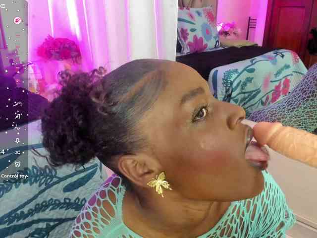 anisha-zambrano webcam