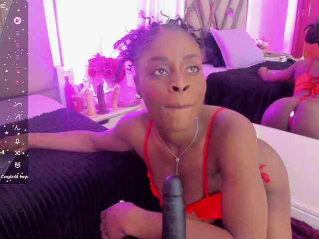 anisha-zambrano webcam