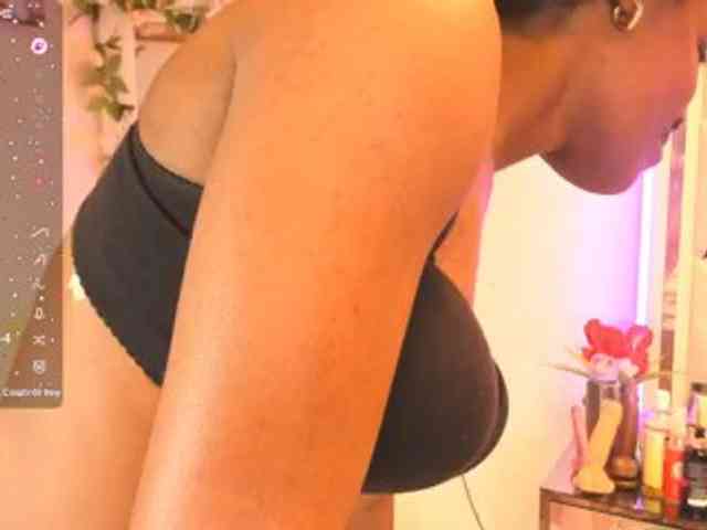 anisha-zambrano webcam