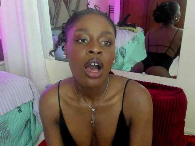 anisha-zambrano webcam