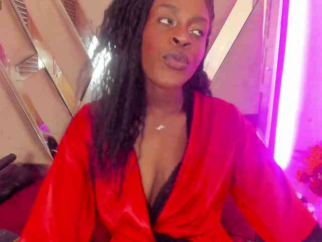 anisha-zambrano webcam