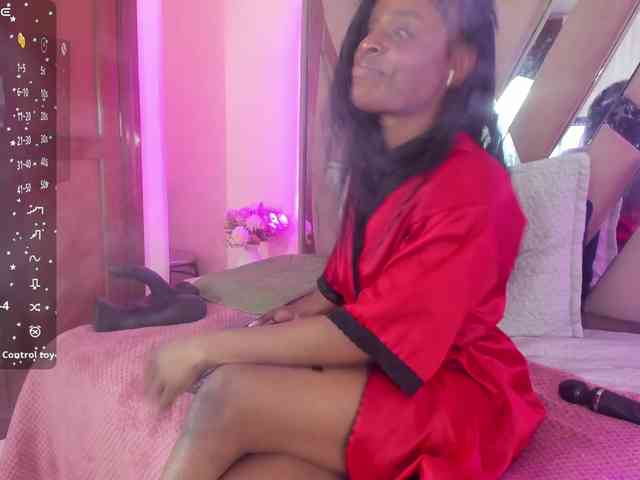 anisha-zambrano webcam