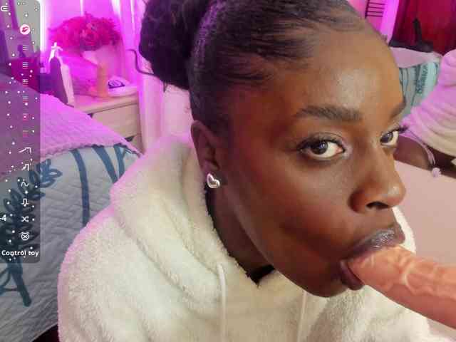 anisha-zambrano webcam