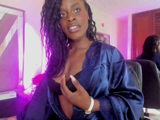 anisha-zambrano webcam