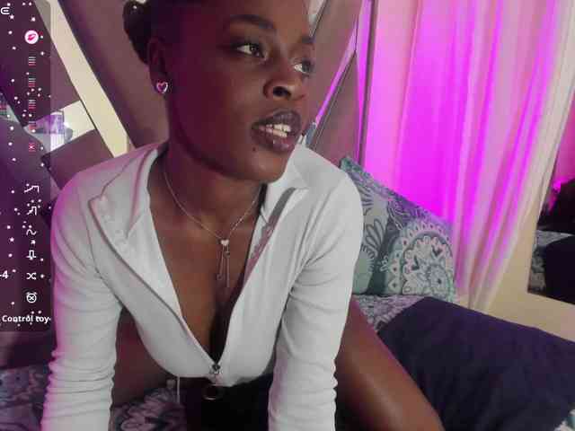 anisha-zambrano webcam