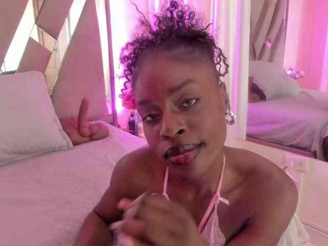 anisha-zambrano webcam