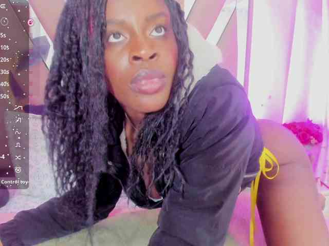 anisha-zambrano webcam