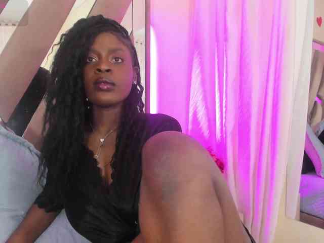 anisha-zambrano webcam