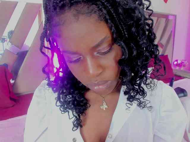 anisha-zambrano webcam