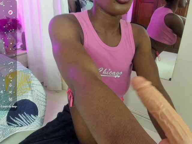 anisha-zambrano webcam