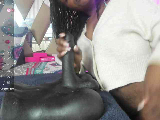 anisha-zambrano webcam