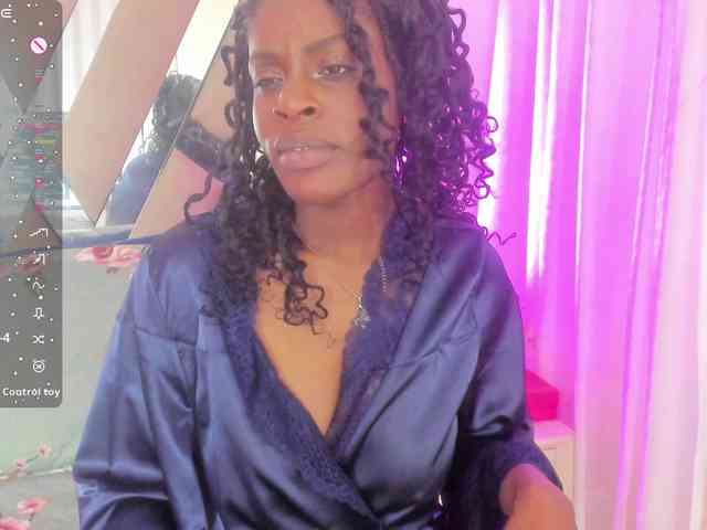 anisha-zambrano webcam