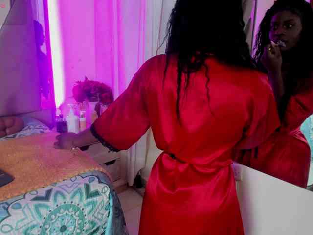 anisha-zambrano webcam