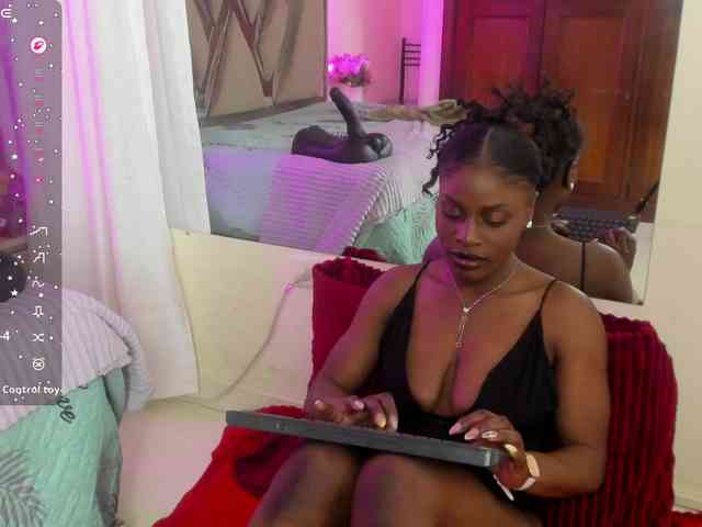 anisha-zambrano webcam