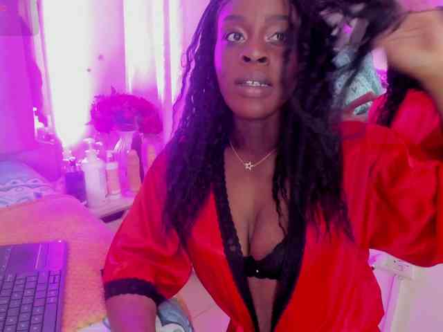 anisha-zambrano webcam
