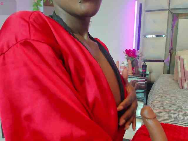 anisha-zambrano webcam