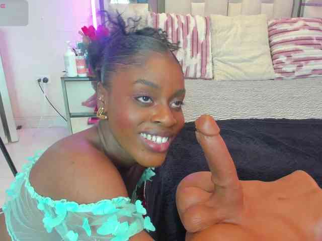 anisha-zambrano webcam